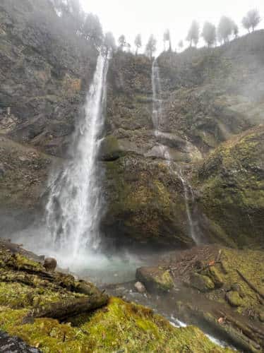 Close up view of the Multnomah Falls