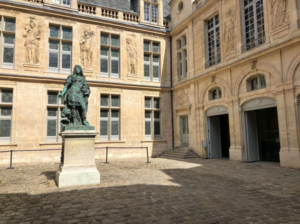 View of the entrance to the Musée Carnavalet in the Archives quarter