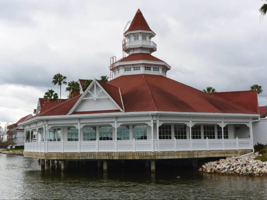 The Narcoossee’s building from the outside