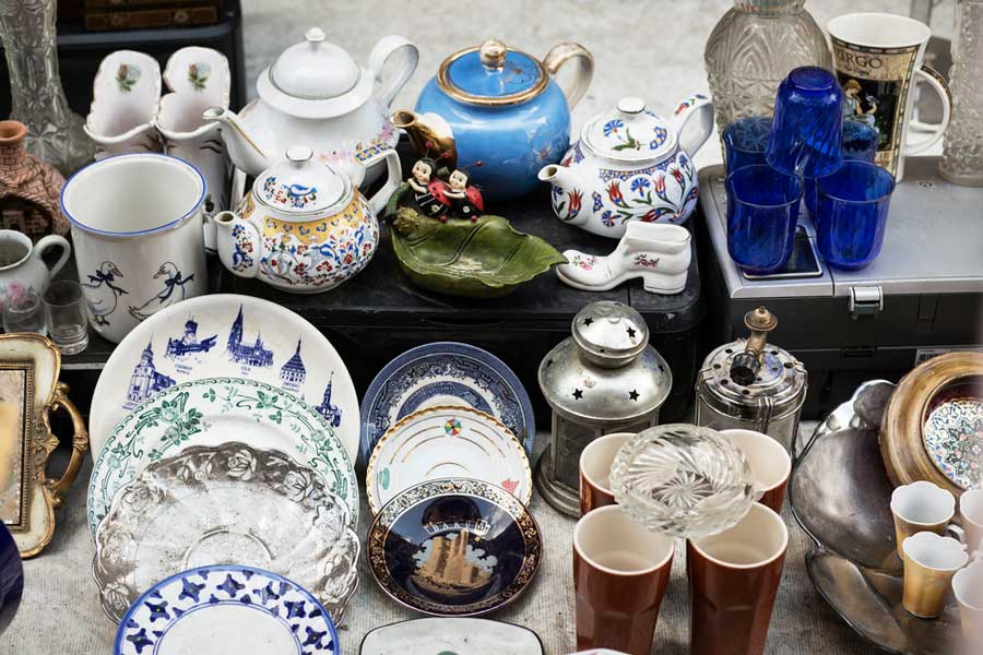 Antique plates, tea pot sets, and more displayed in Nashville Flea Market