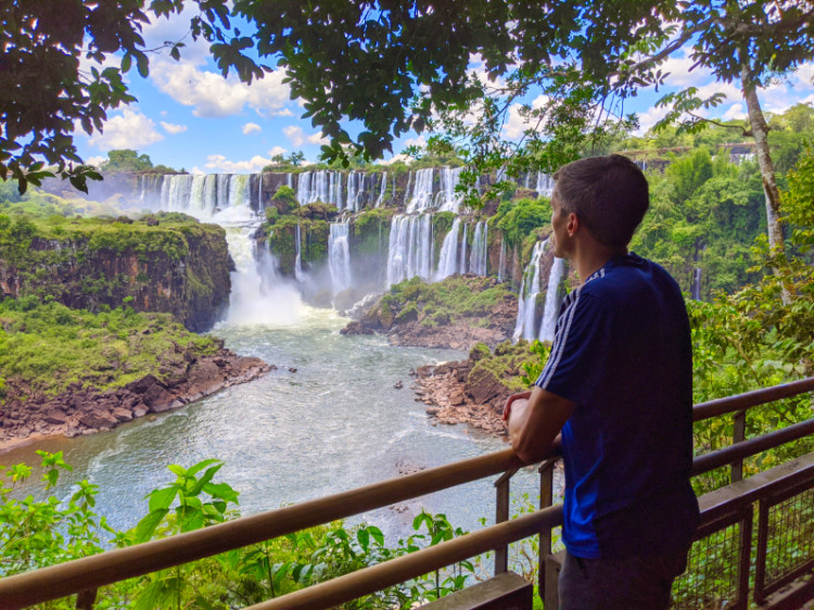 Travel Lemming founder Nate Hake, overlooking the magnificent view of Iguazu Falls