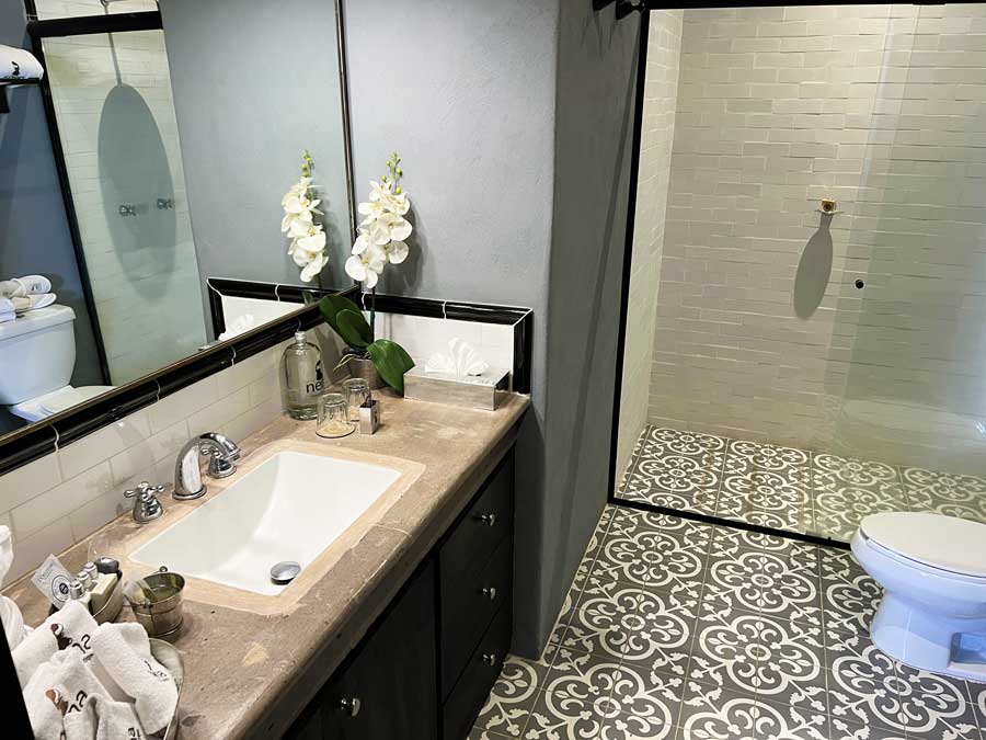 View of the bathroom in Nena Hotel Boutique