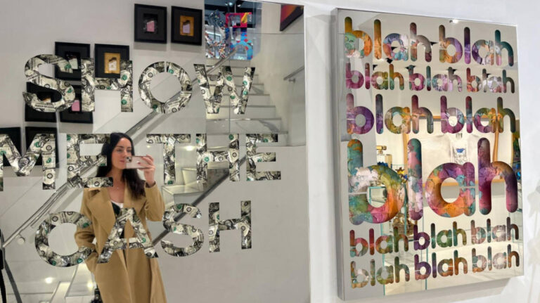 The author Niamh Hayes taking a selfie at a museum