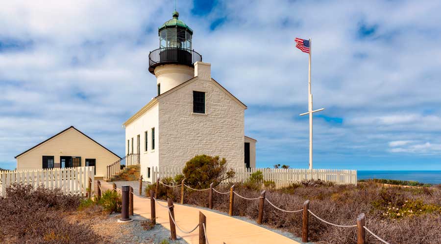 View of path walk going to Old Point Loma Lighthouse