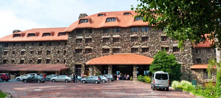 Exterior of Omni Grove Park Inn