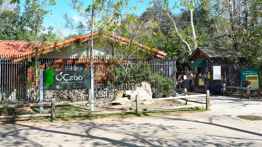 The Orange County Zoo from the outside
