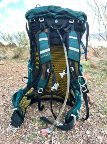 View of the straps and hydration port at the back side of Osprey Eja Backpack