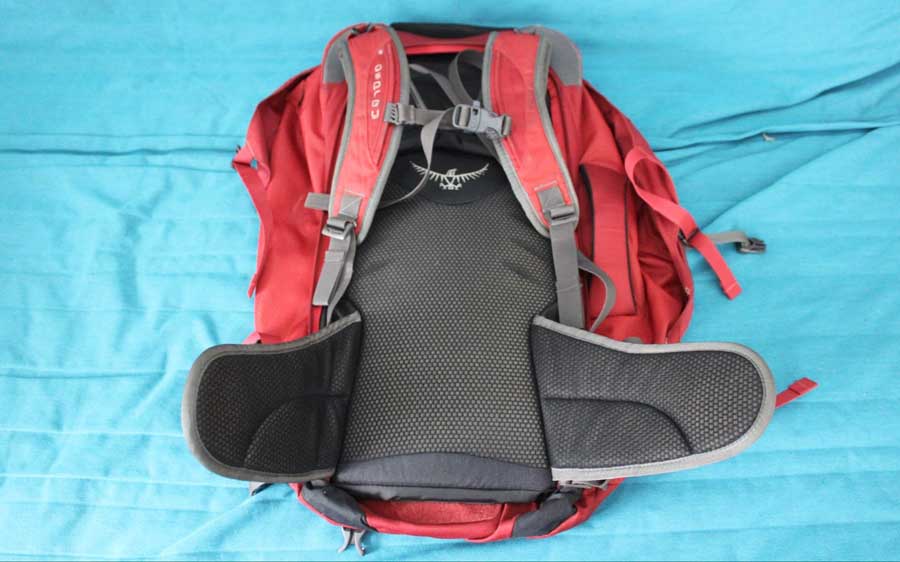 View of the Osprey Farpoint 55 hip belt