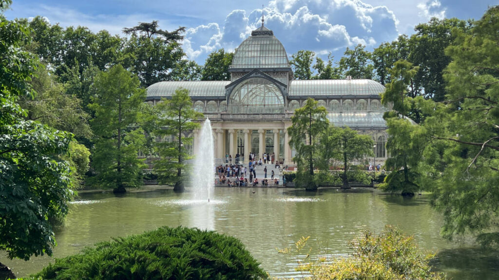 View of people outside the Palacio de Cristal