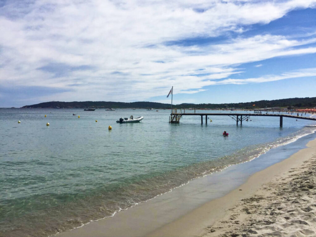 A boat near the dock on Pampelonne Beach