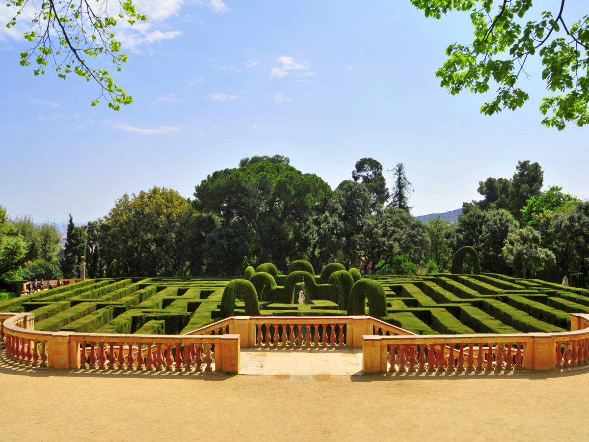 A large garden featuring a maze at Parc del Laberint d'Horta