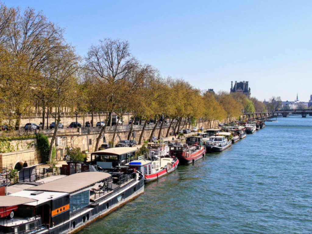 Bateaux mouche boat ride on the Siene
