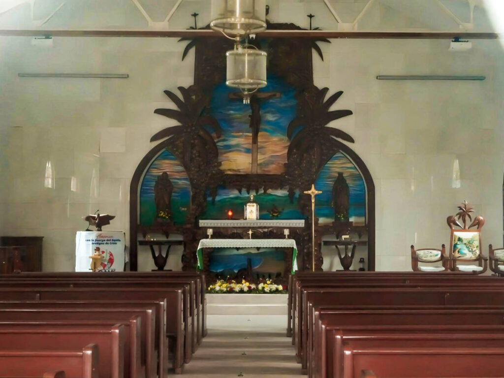 The altar of Parroquia San José de Luquillo