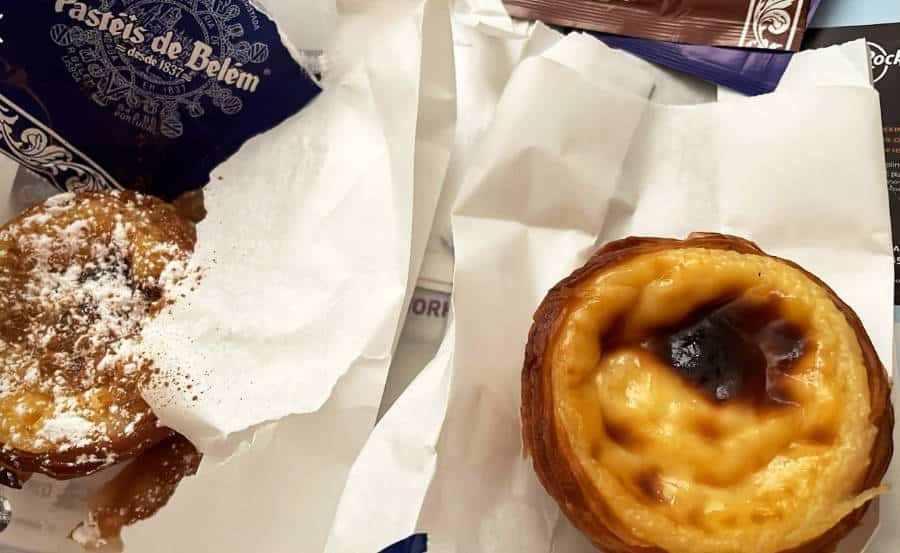 A closeup look of the Pastel de Nata and other pastries from Pastéis de Belém