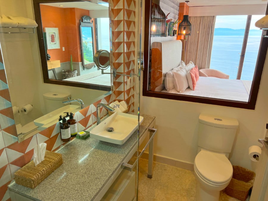 The inside of the bathroom in Patio Azul
