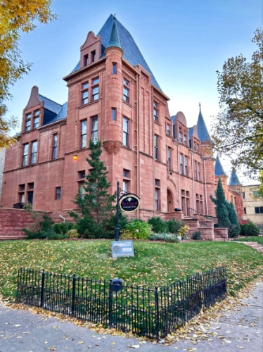 Exterior view of the Patterson Inn in Denver