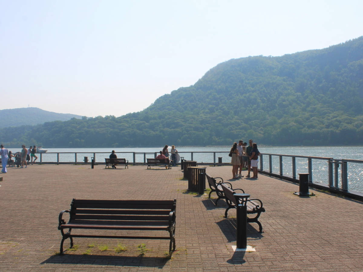 Clear sky over the people during summer season in Hudson Valley