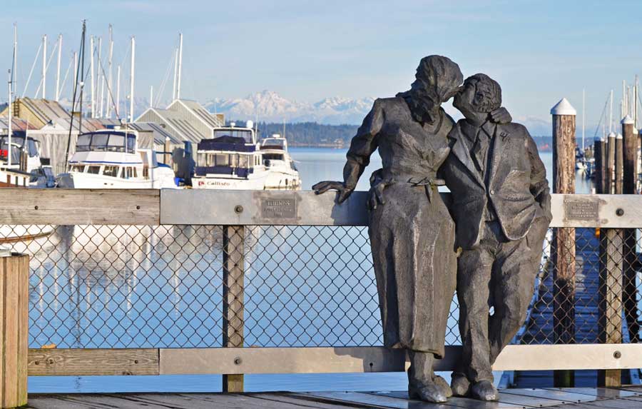 The kissing statue at the Olympia’s Percival Landing Park