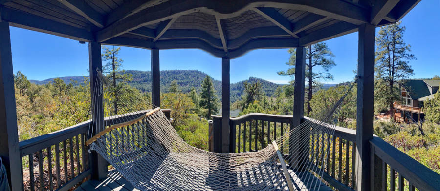 A hammock with a view in Pine-Strawberry