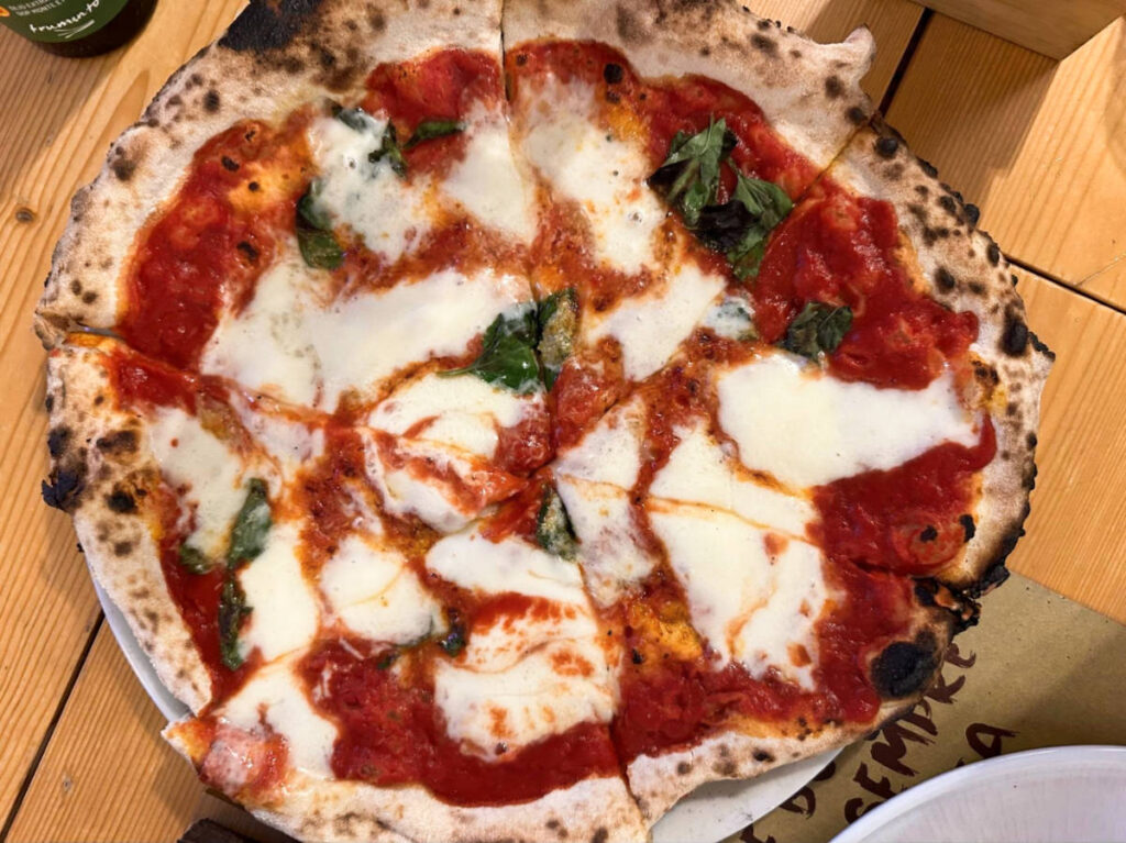 Closeup look of the freshly baked pizza