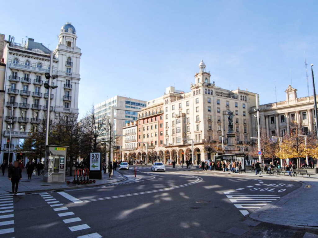 View of people at the Plaza de España