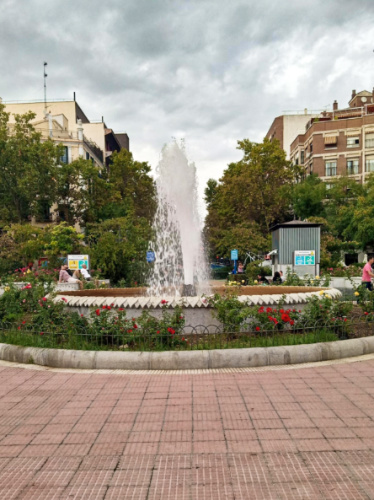 A fountain in Plaza de Olavide