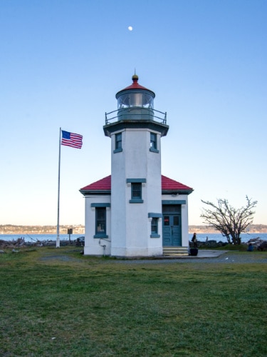 Exterior view of the Point Robinson Park and Lighthouse at dusk