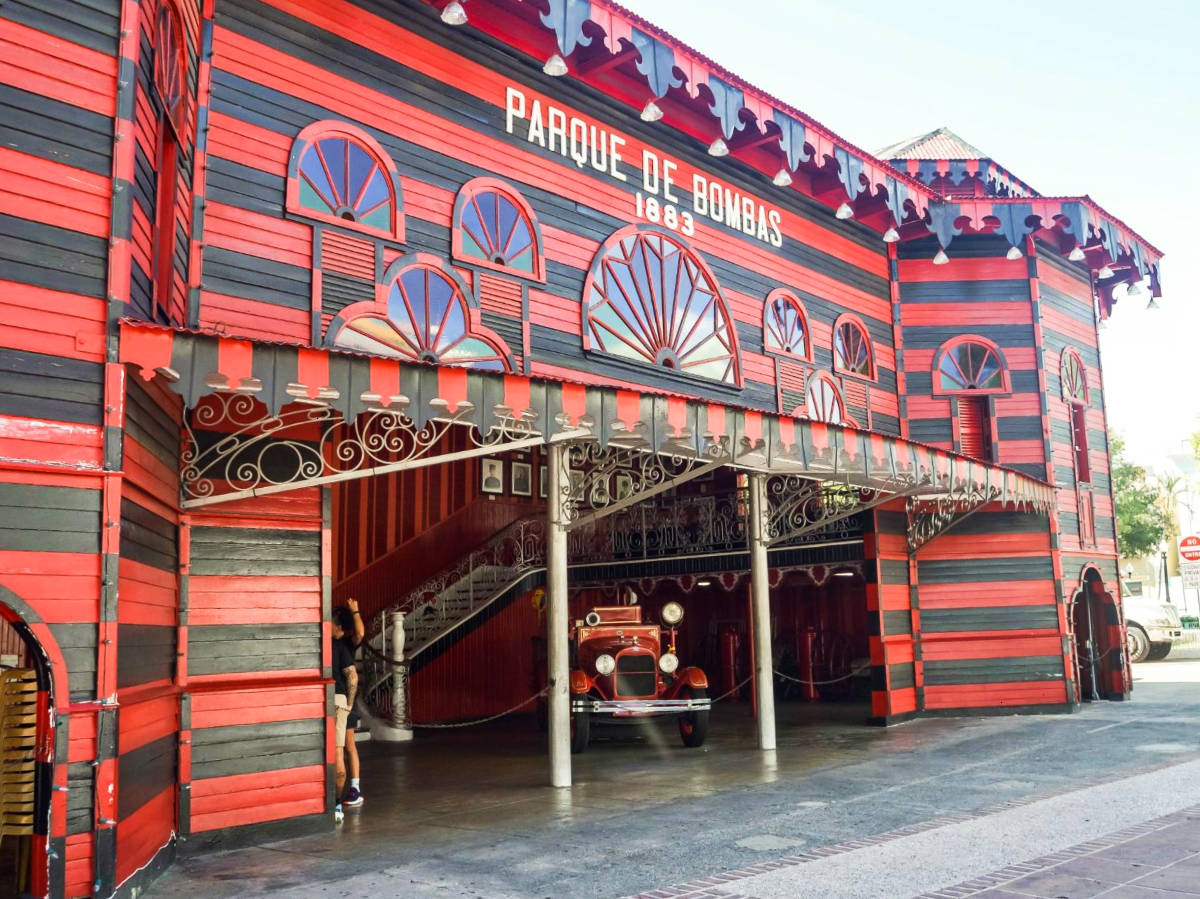 Exterior view of the ancient firehouse, Parque de Bombas