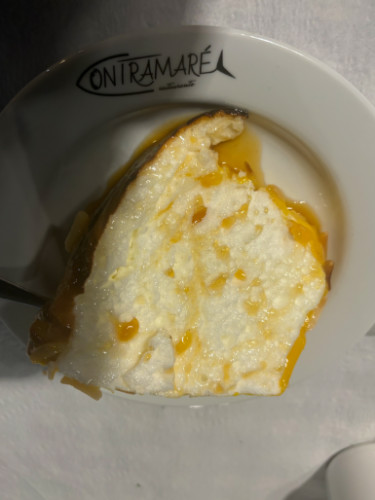 Traditional Portuguese Molotof cake served at ContramaréAfurada