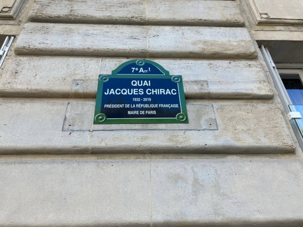 A signage of the Quai Jacques Chirac