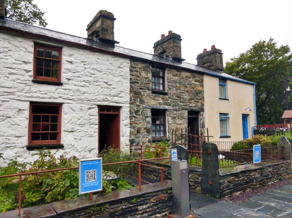 Exterior view of the Quarrymen's houses in the National Slate Museum