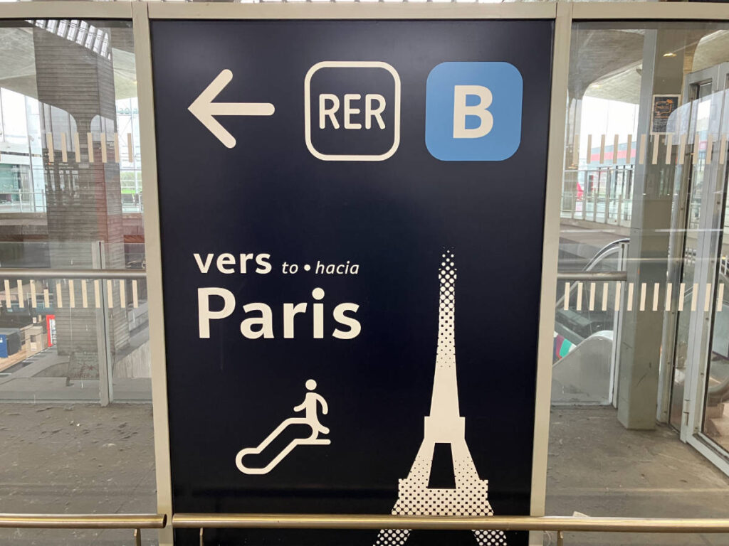 View of the signage to RER B