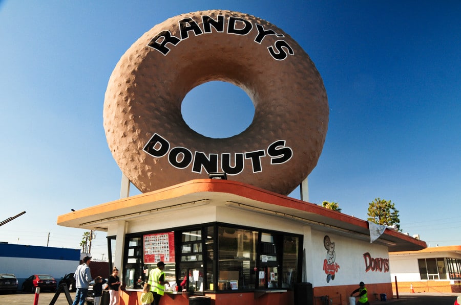 A big donut at the top of Randy’s Donuts bakery and drive-in in Los angeles