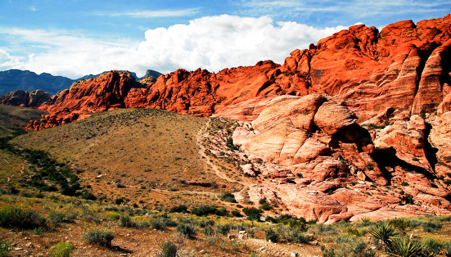 Breathtaking view of the Red Rock Canyon near sunset
