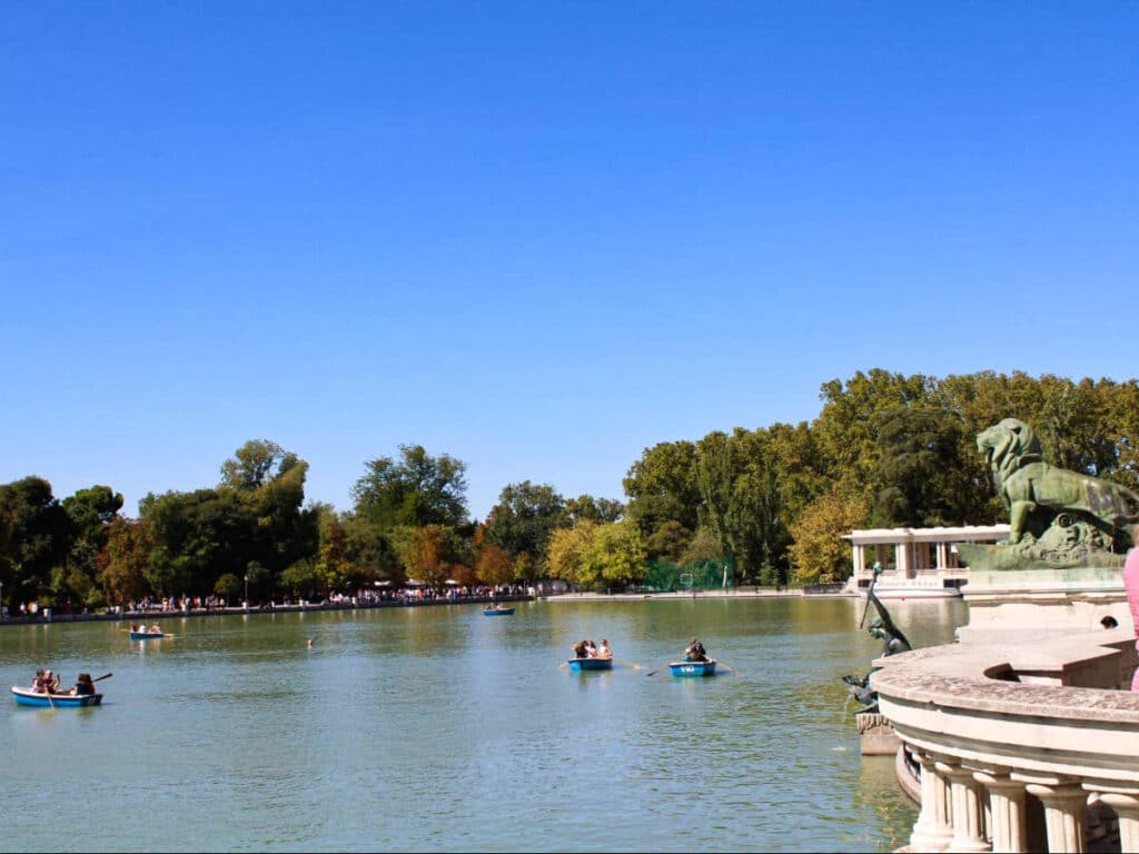 View of the tourists kayaking at the Retiro Park in Madrid
