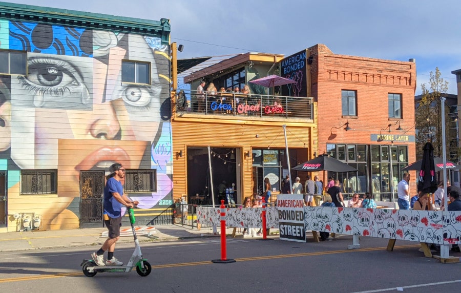View of streets of the River North Art District, with street art