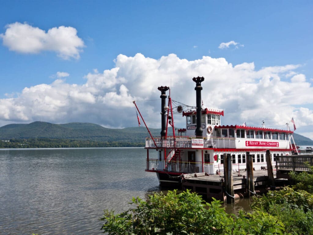 The River Rose Cruise boat on the water