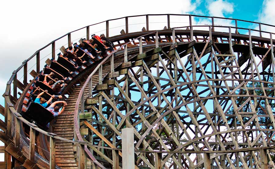 People enjoying their rollercoater ride in Dollywood