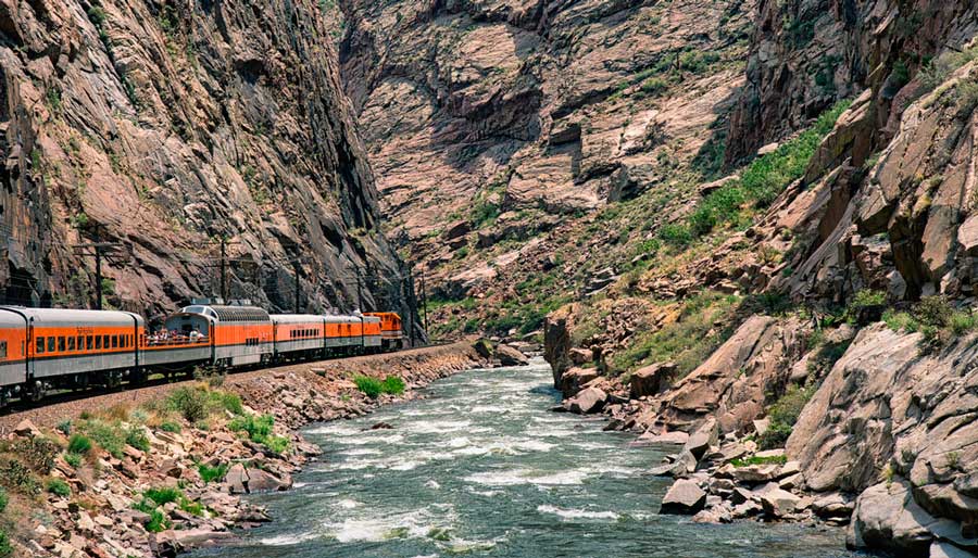 View of a train passing through the Royal Gorge