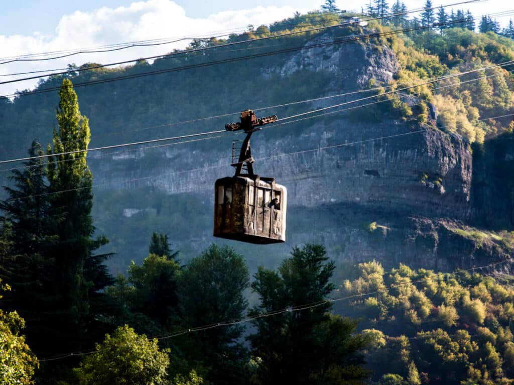 A rusty cable car in Chiatura
