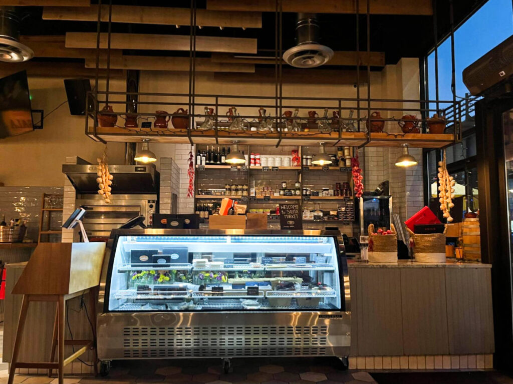 View of the bar area of Sala Astoria