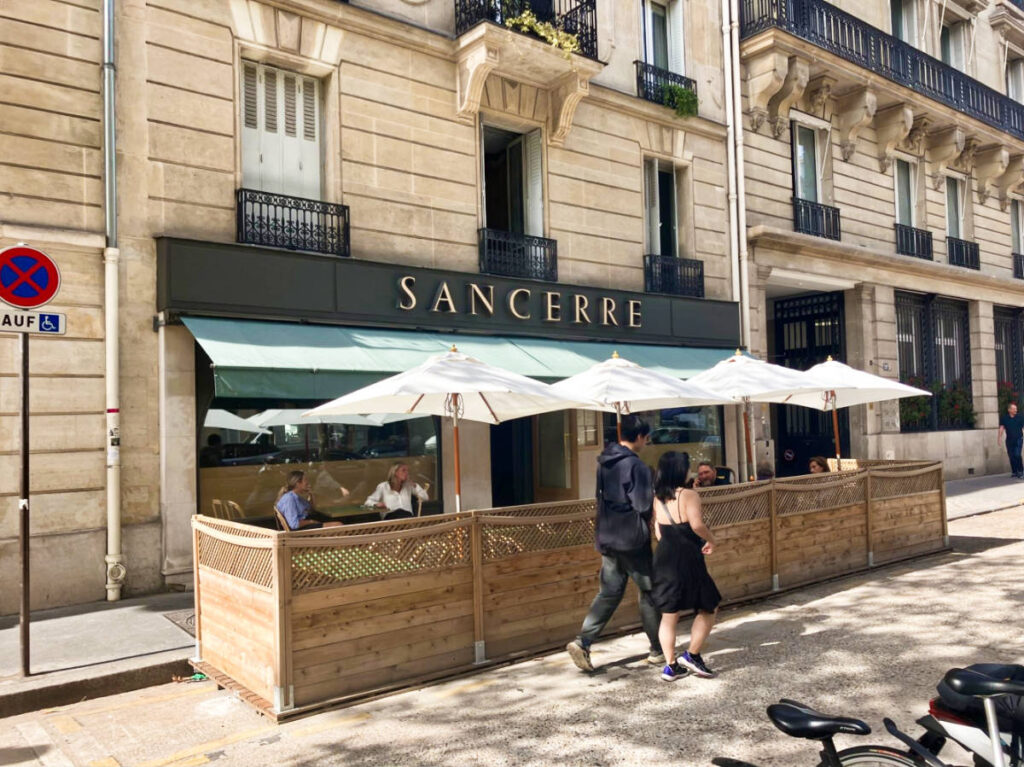 People chilling at the terrace of Sancerre Rive Gauche