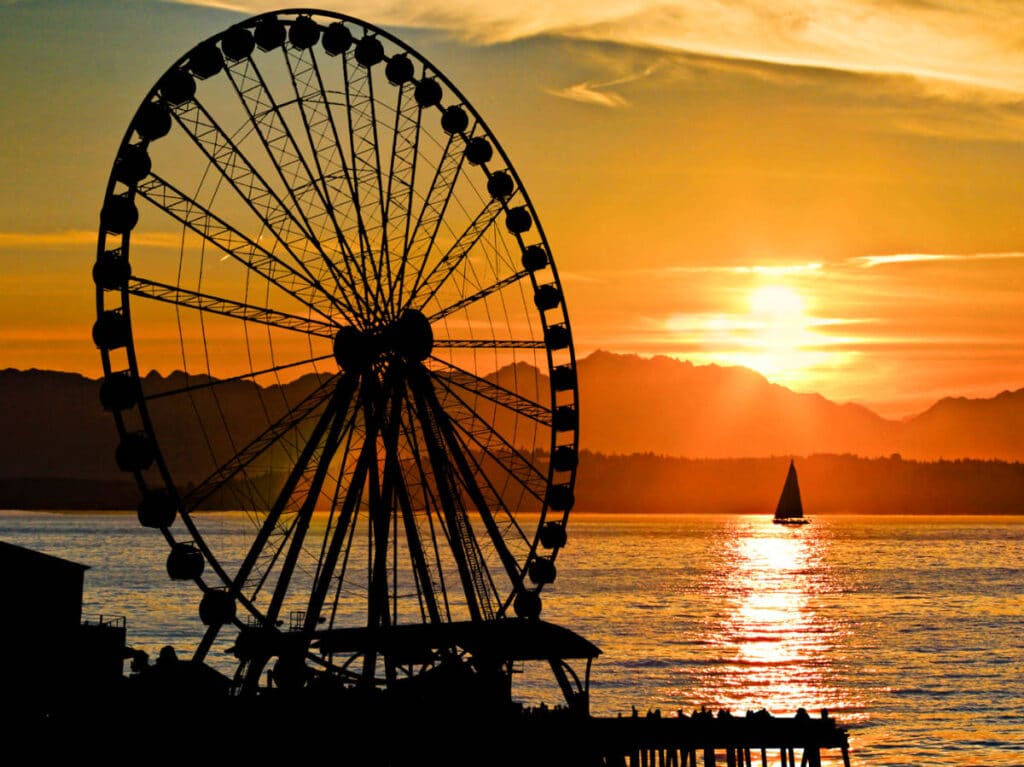 View of the beautiful sunset behind the Seattle Great Wheel