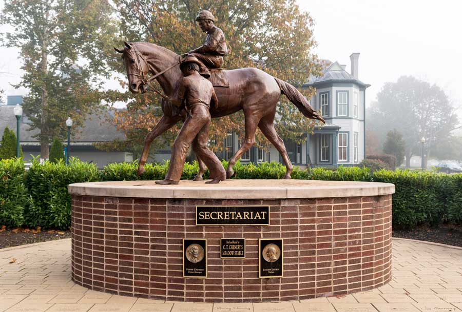View of the Secretariat sculpture in Kentucky Horse Park