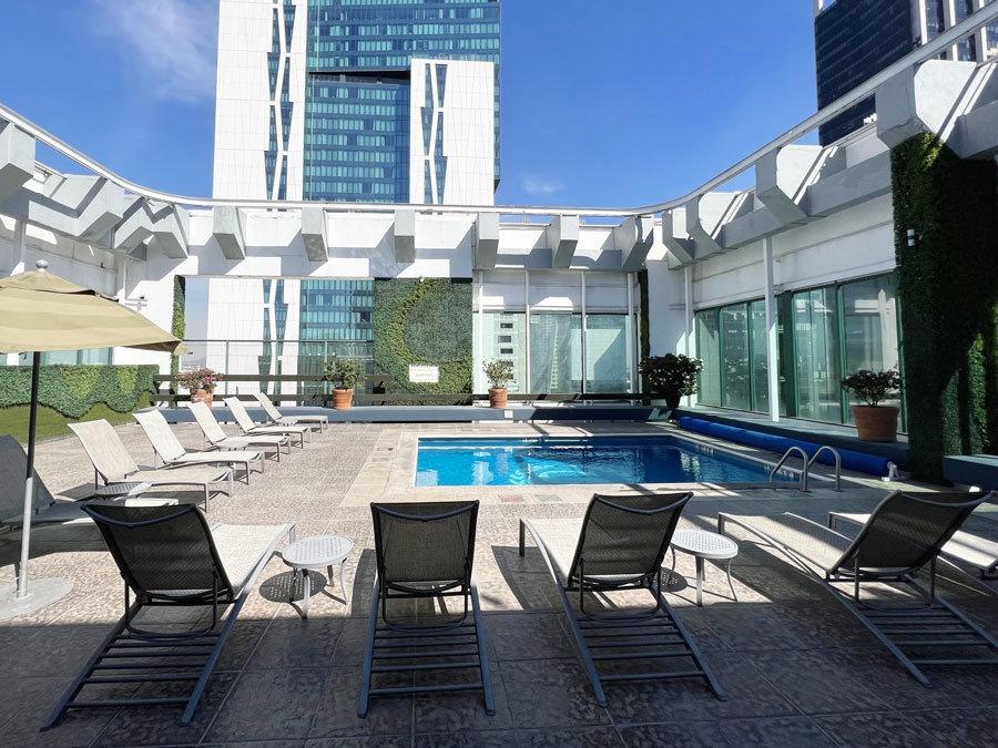 View of the outdoor pool in Sheraton Isabel during morning
