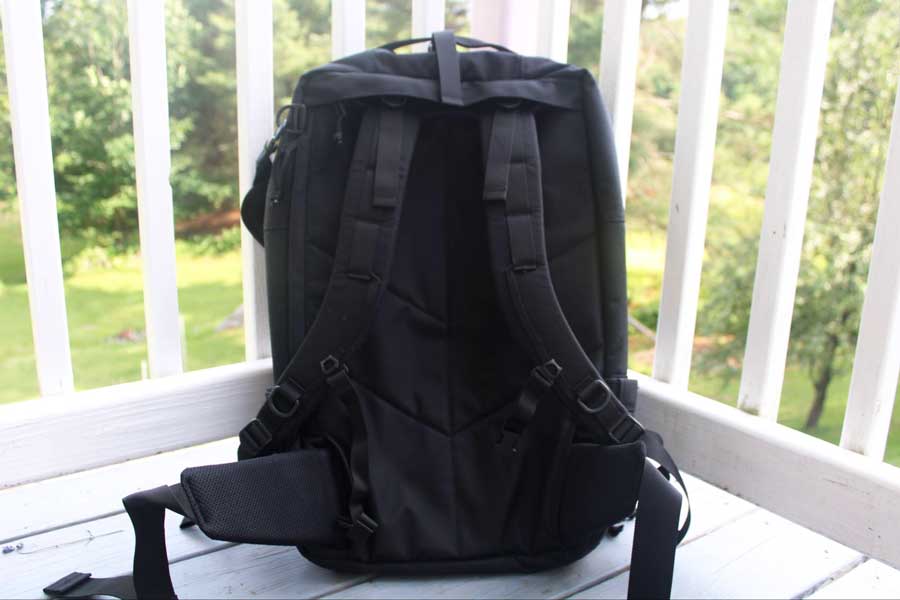 View of the padded shoulder straps of Topo Designs Global Travel Bag