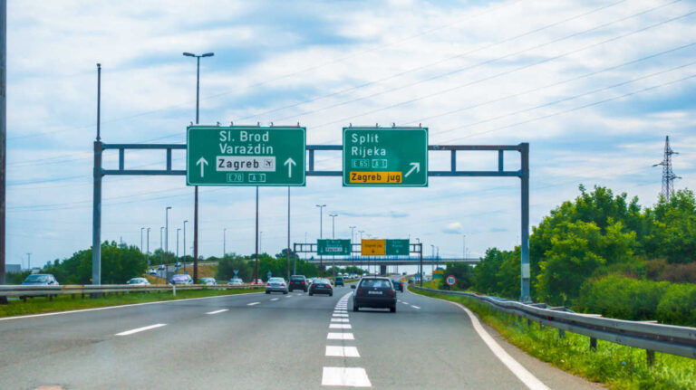 The signages over Highway A1