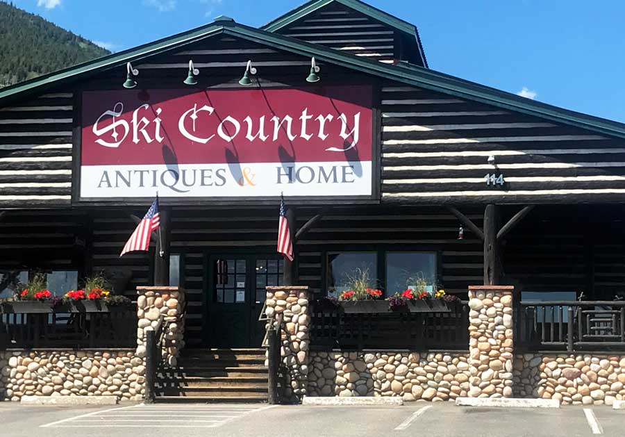The Ski Country Antiques & Home building on the outside