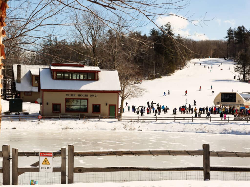 View of the skiers at the Wachusett Mountain
