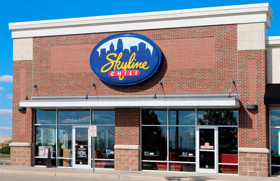 The Skyline Chili from the outside under the clear blue sky